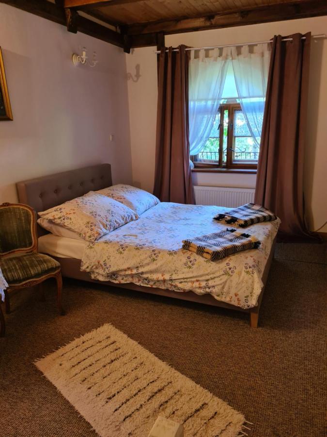Dworek Sw.Antoniego Slawutowo Екстериор снимка